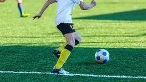 “日本大奖赛席位互换确认：角田与劳森达成交易”